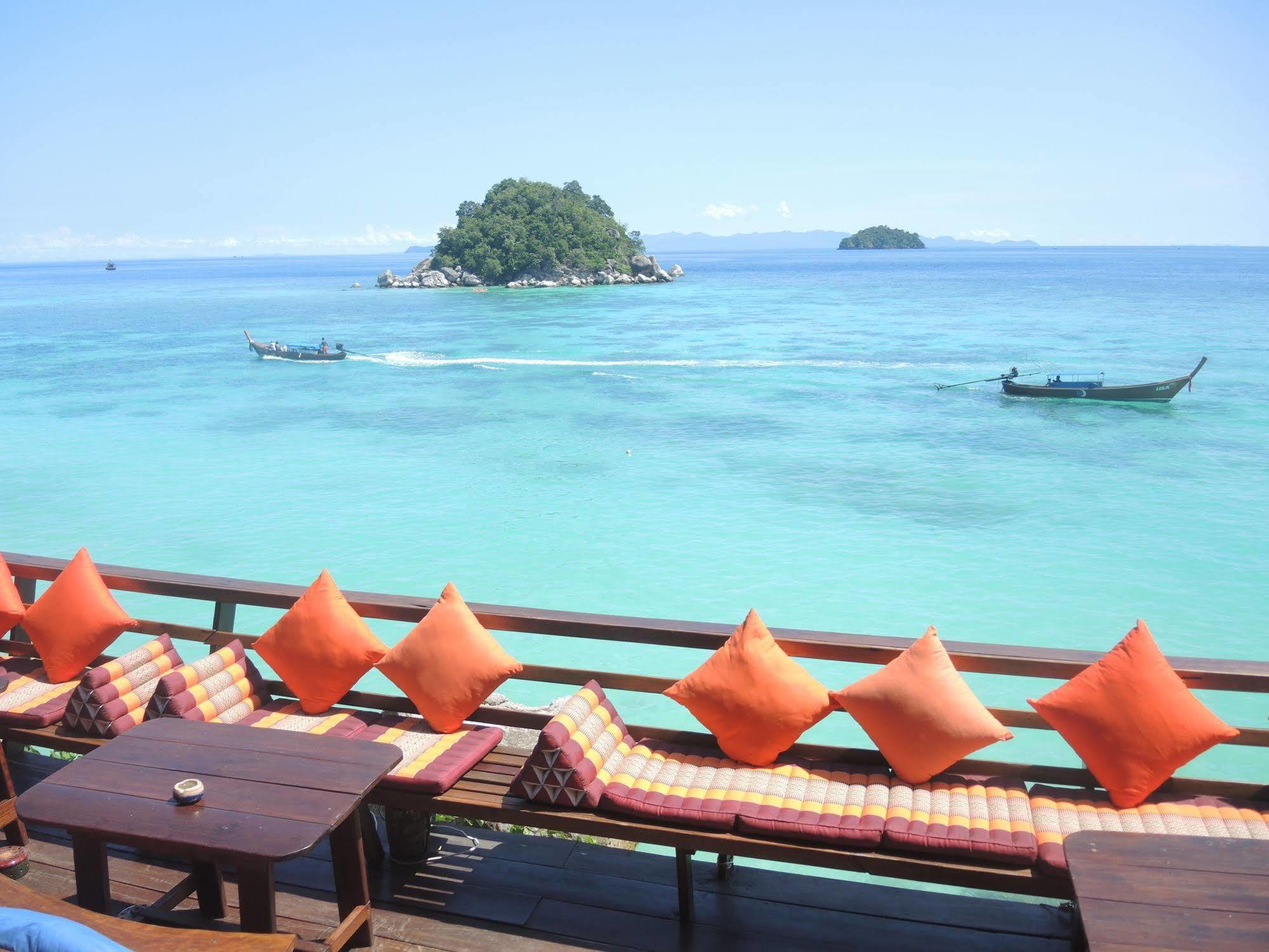 Serendipity Beach Resort Koh Lipe Exterior foto